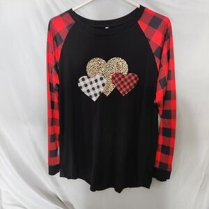 Sleep Top with 3 Hearts